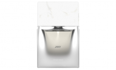 How to Preserve the Scent of Your Favorite Perfume Through the Different Seasons